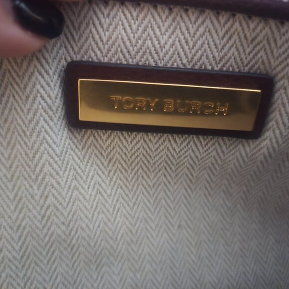 Tory Burch Robinson Small Pebbled Leather Tote in Claret - Picture 4 of 5